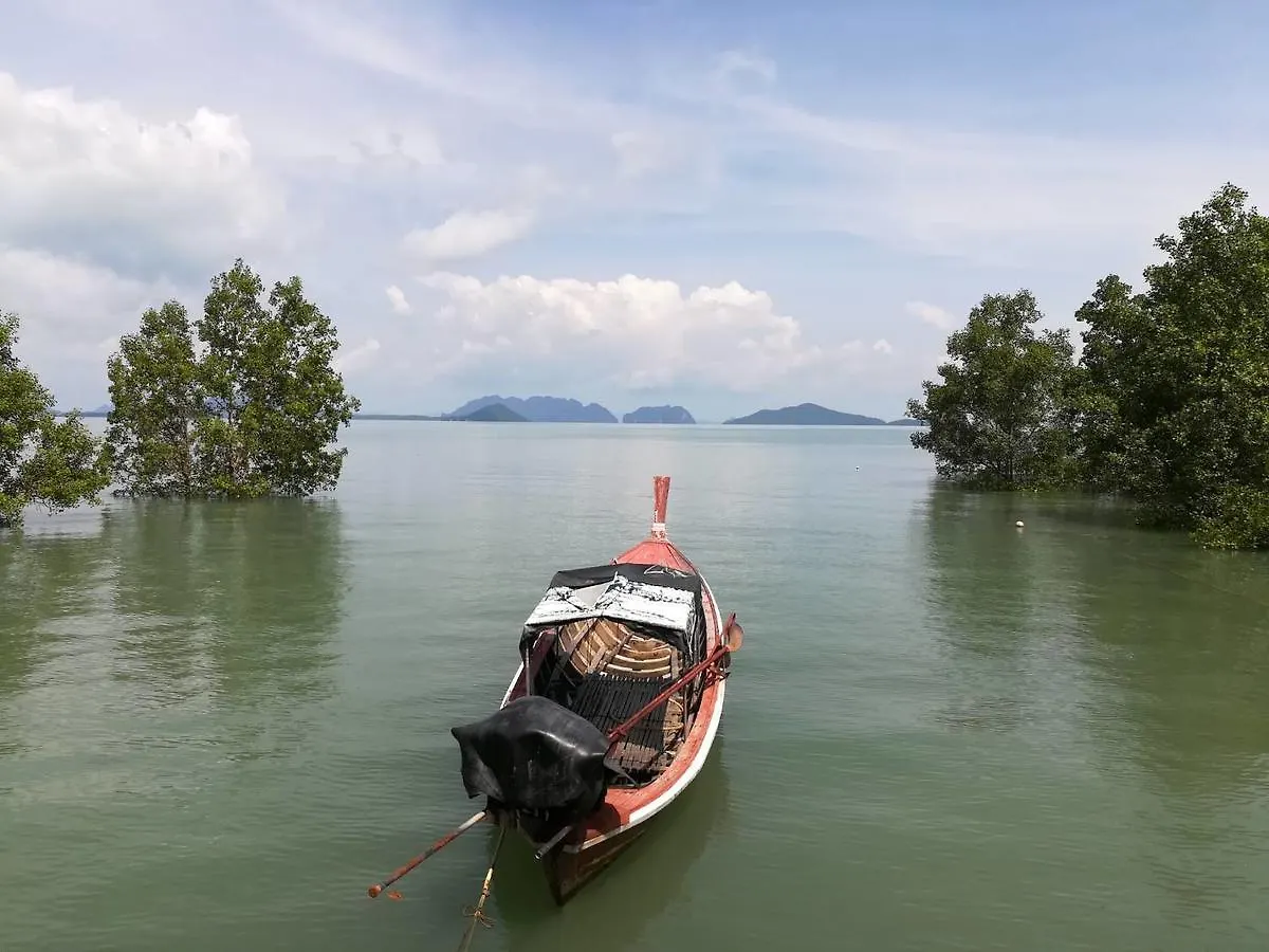 Chomlay Room & Restaurant Ko Lanta